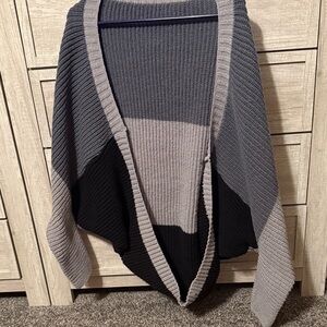 Elegant Gray and Black Open Front Cardigan